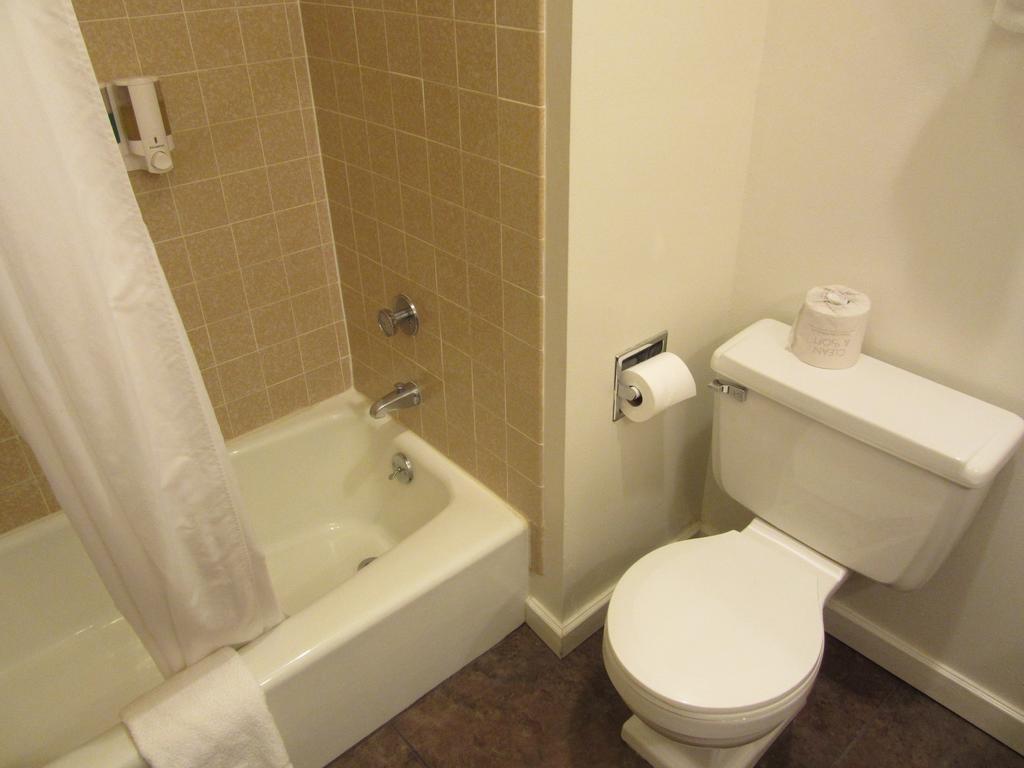 White Buffalo Hotel West Yellowstone Quarto foto